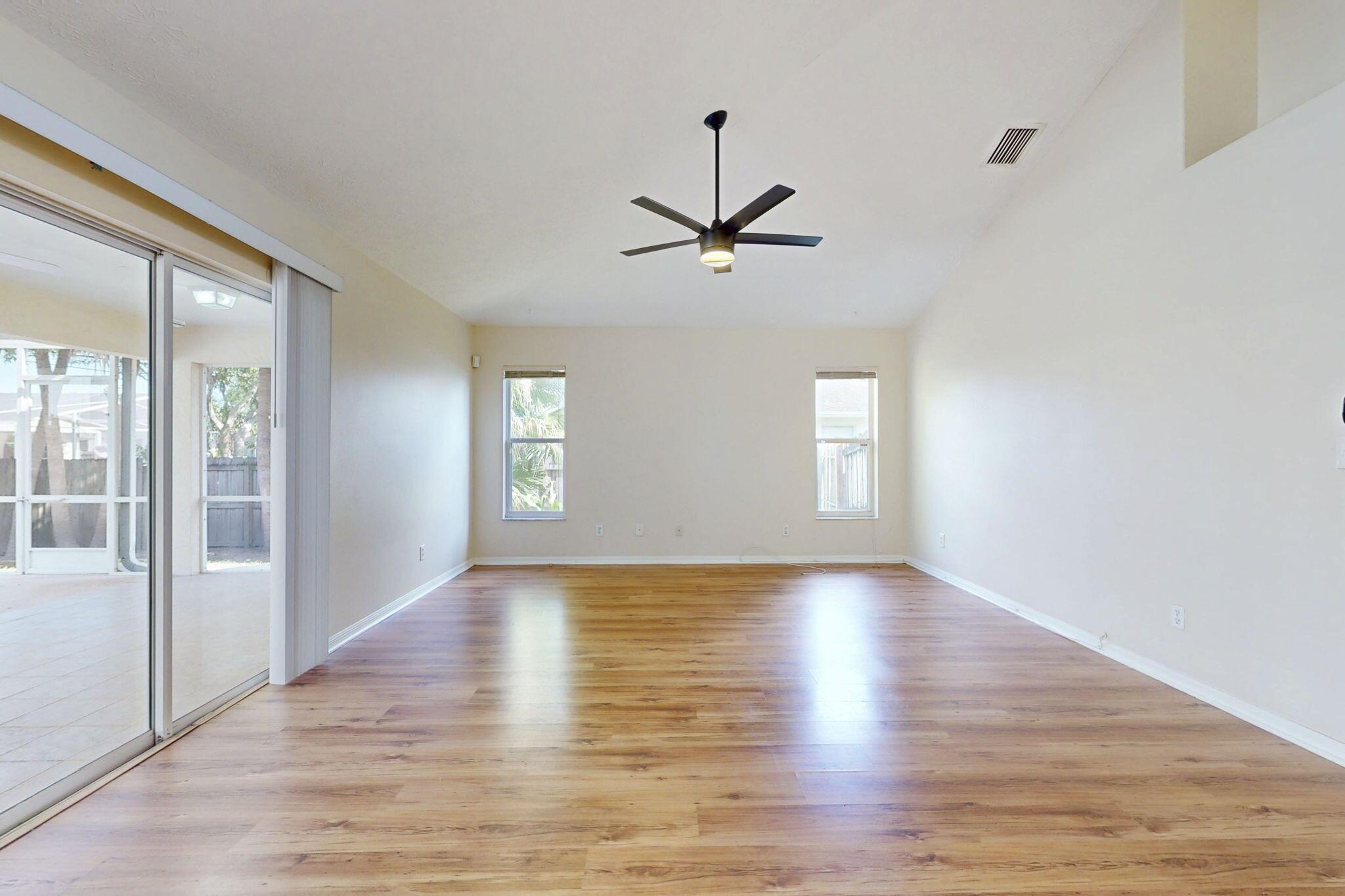 PORT ST LUCIE SECTION 3 - Residential Lease