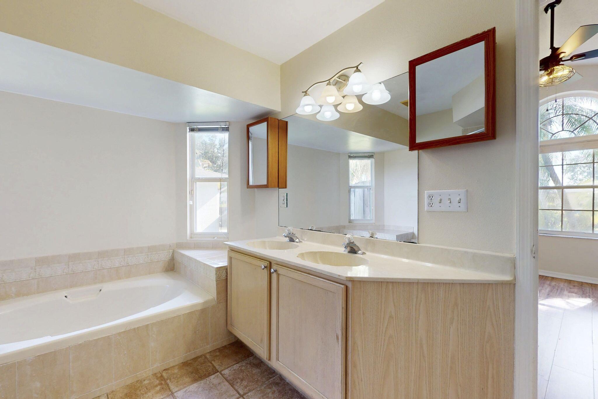 PORT ST LUCIE SECTION 3 - Residential Lease