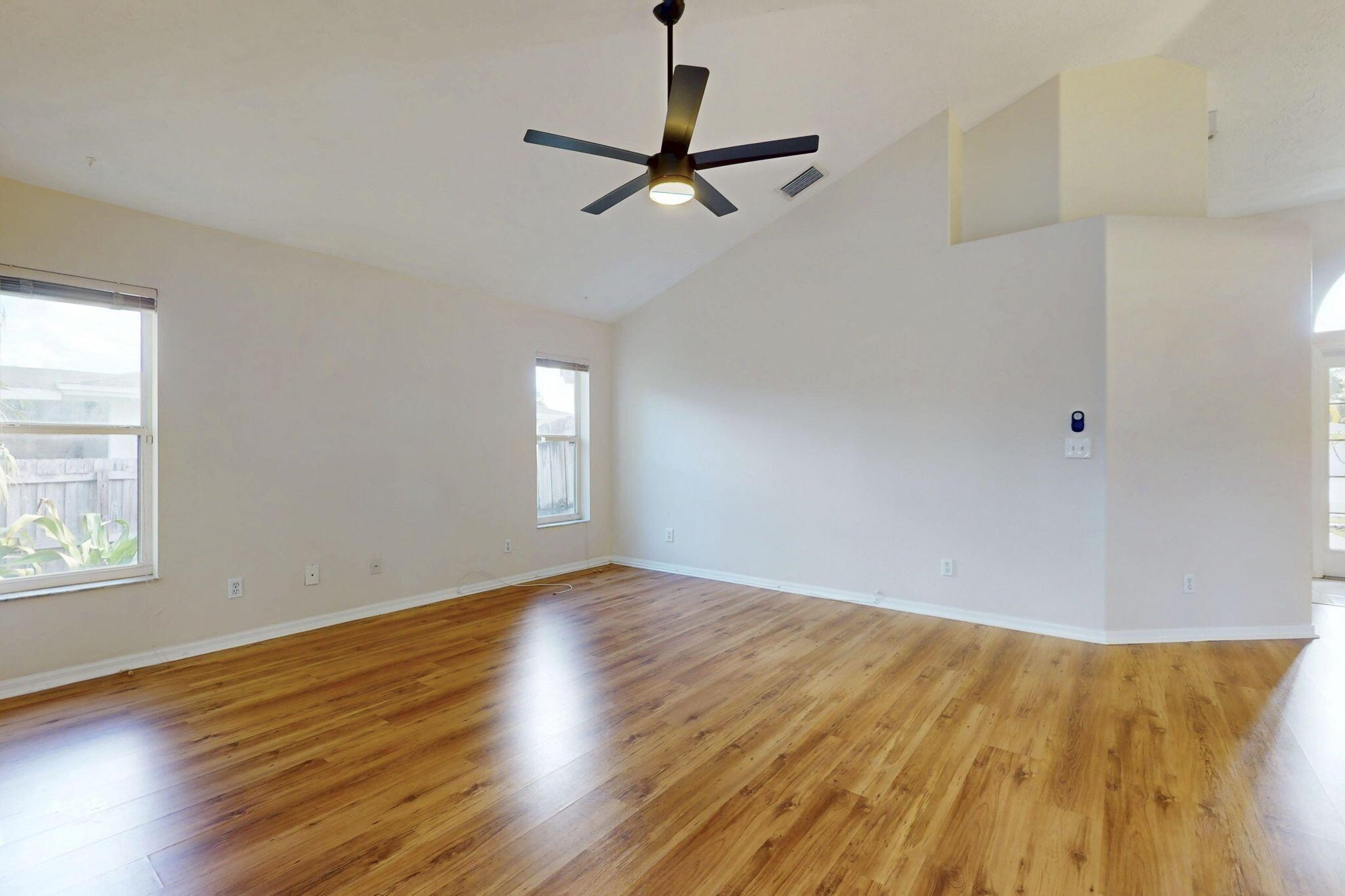 PORT ST LUCIE SECTION 3 - Residential Lease