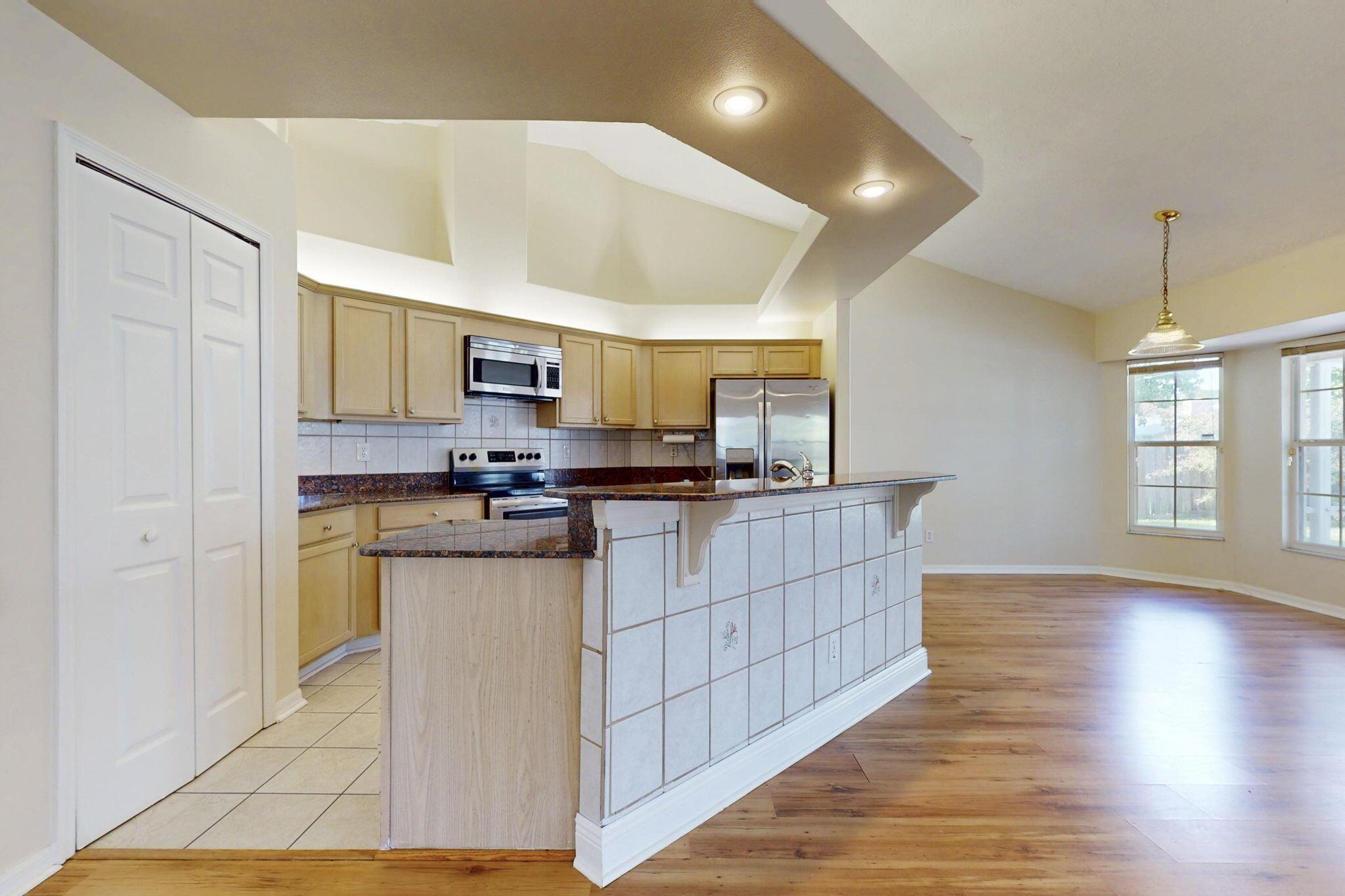 PORT ST LUCIE SECTION 3 - Residential Lease