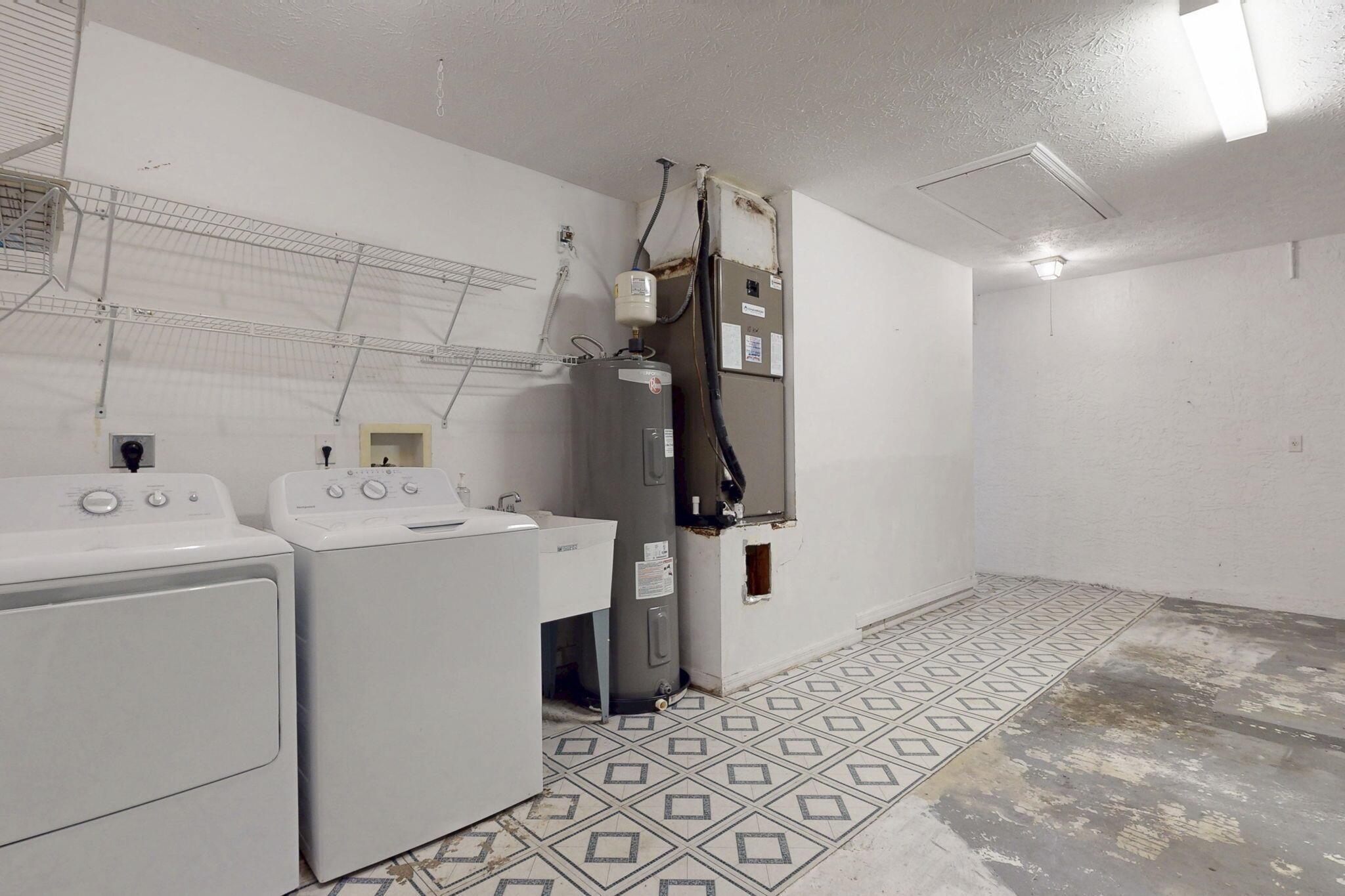 PORT ST LUCIE SECTION 3 - Residential Lease