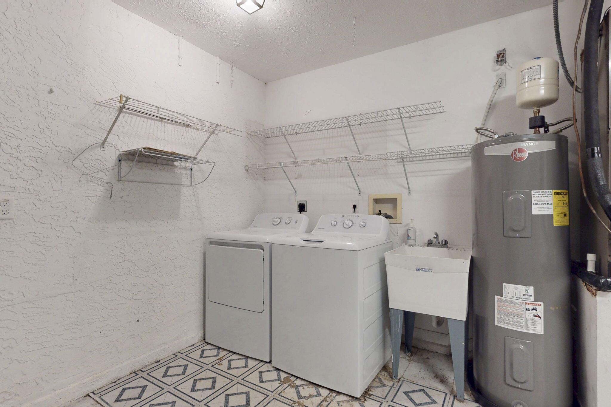 PORT ST LUCIE SECTION 3 - Residential Lease