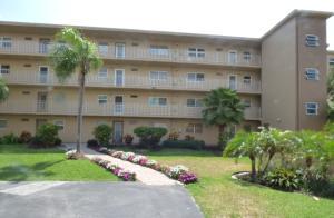 VILLAGE ROYALE GREENHILL CONDO - Residential