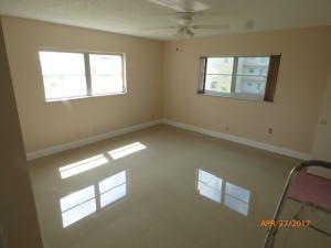 VILLAGE ROYALE GREENHILL CONDO - Residential