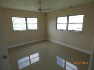 VILLAGE ROYALE GREENHILL CONDO - Residential