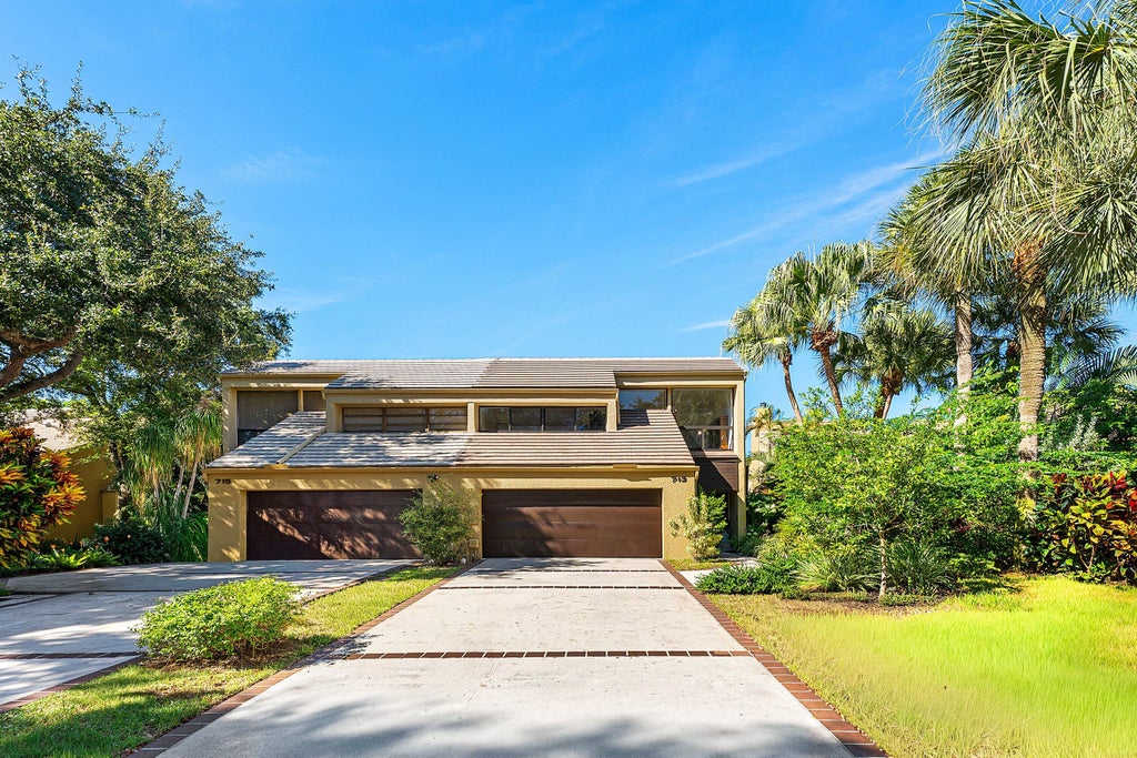 Photo of 713 Saint Albans Drive, Boca Raton, FL 33486 (MLS # B26089596)