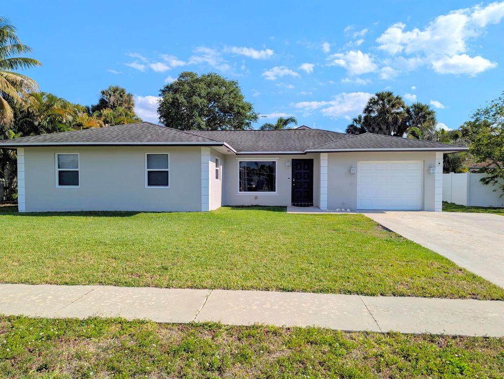 Photo of 22556 Lanyard Street, Boca Raton, FL 33428 (MLS # R11081865)