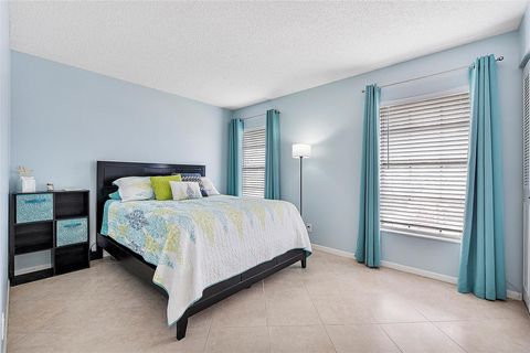 Tiny photo for 393 Bennington Lane #393, Lake Worth, FL 33467 (MLS # F10555070)