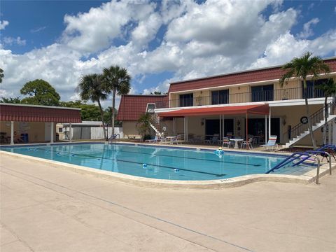 Tiny photo for 393 Bennington Lane #393, Lake Worth, FL 33467 (MLS # F10555070)