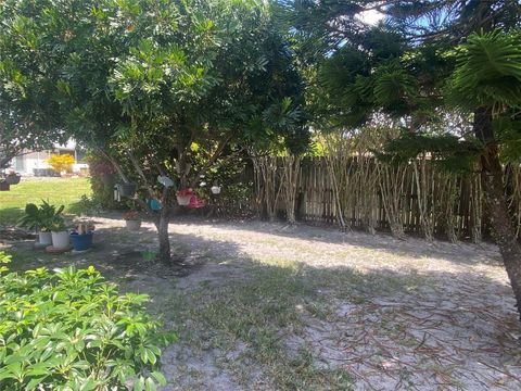 Tiny photo for 393 Bennington Lane #393, Lake Worth, FL 33467 (MLS # F10555070)