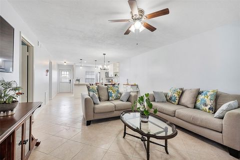 Tiny photo for 393 Bennington Lane #393, Lake Worth, FL 33467 (MLS # F10555070)