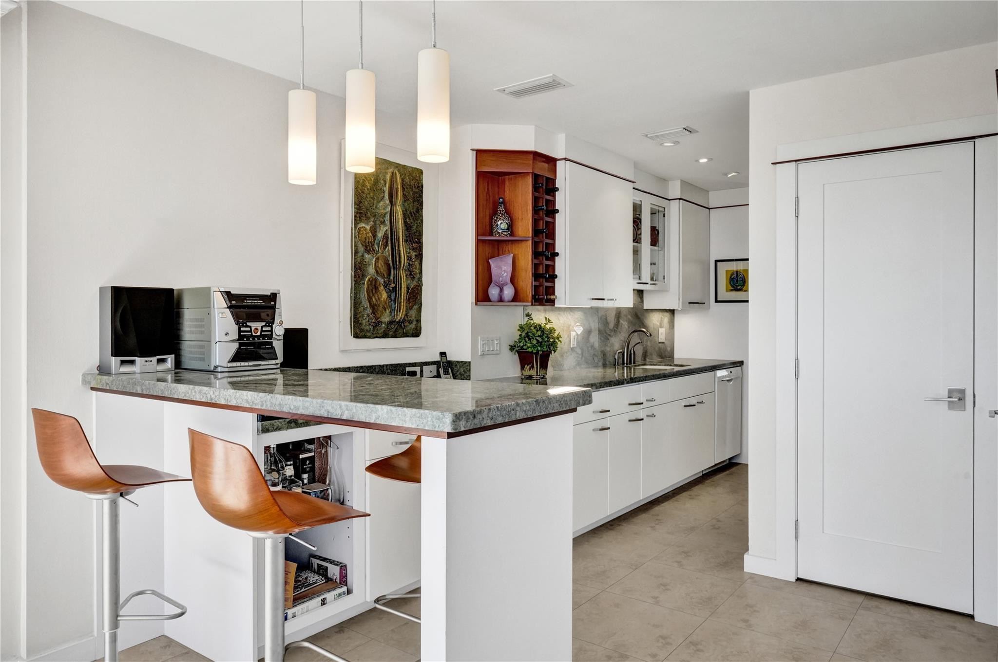 Pilot House - Residential