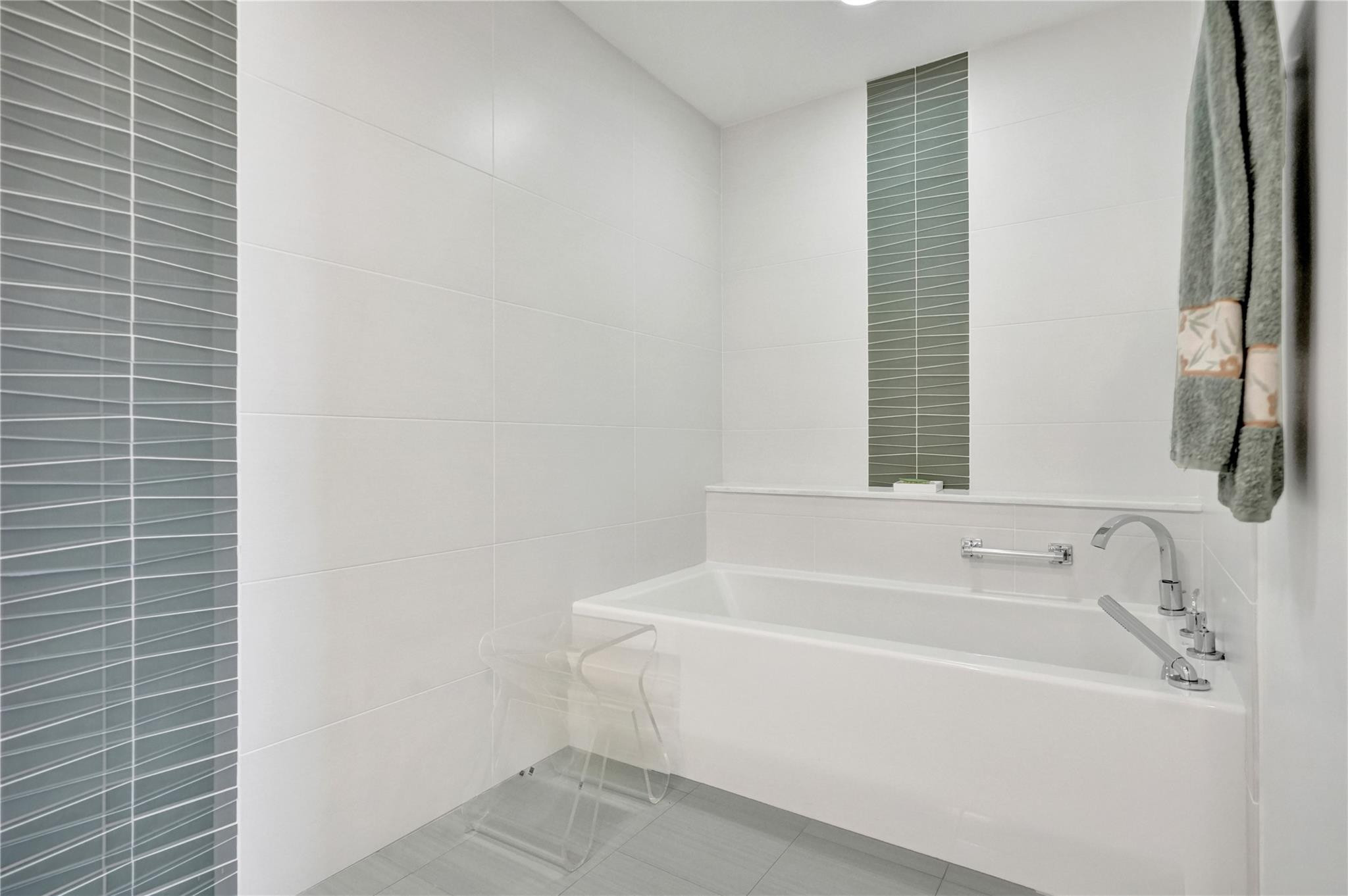 Pilot House - Residential