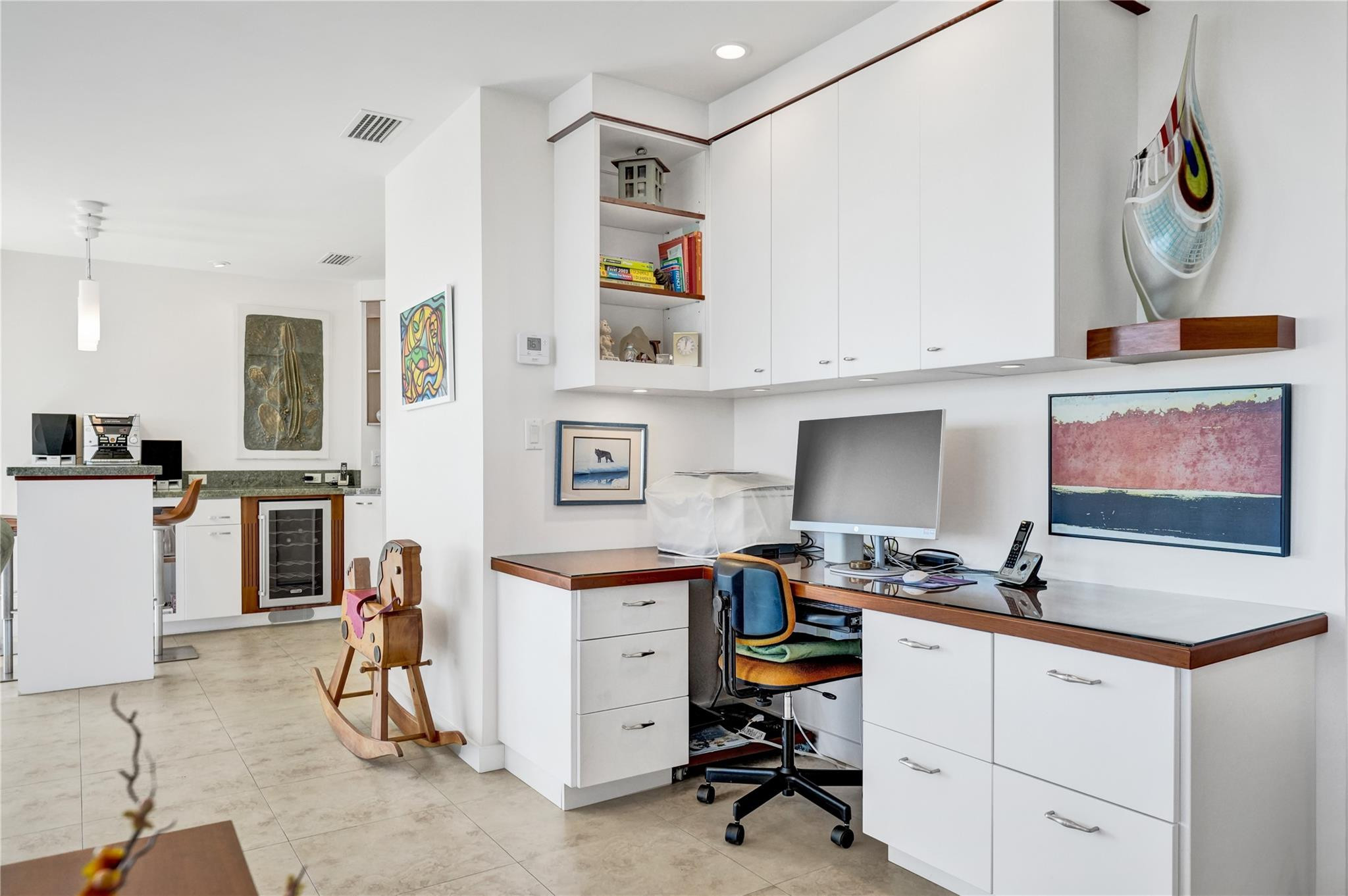 Pilot House - Residential