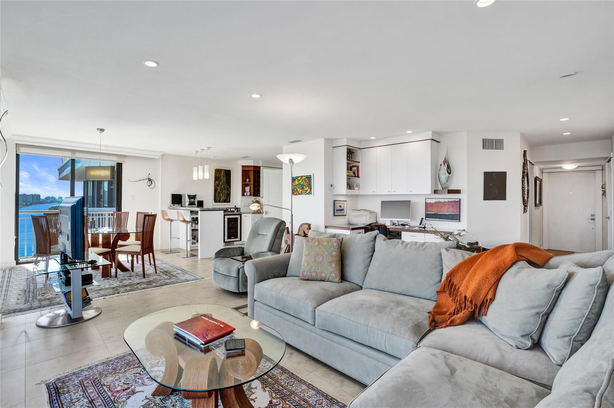 Pilot House - Residential