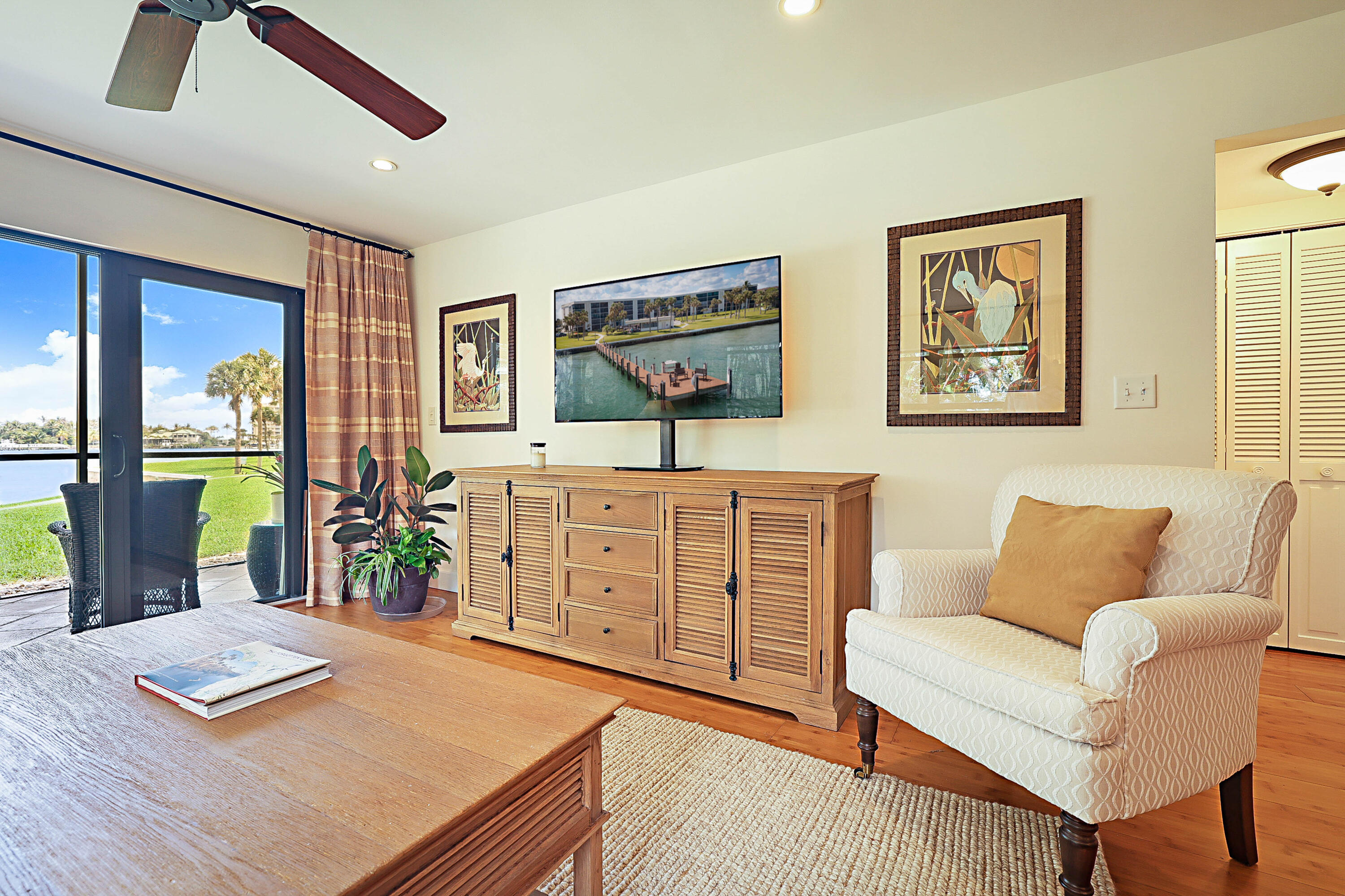 BROADVIEW CONDO - Residential Lease