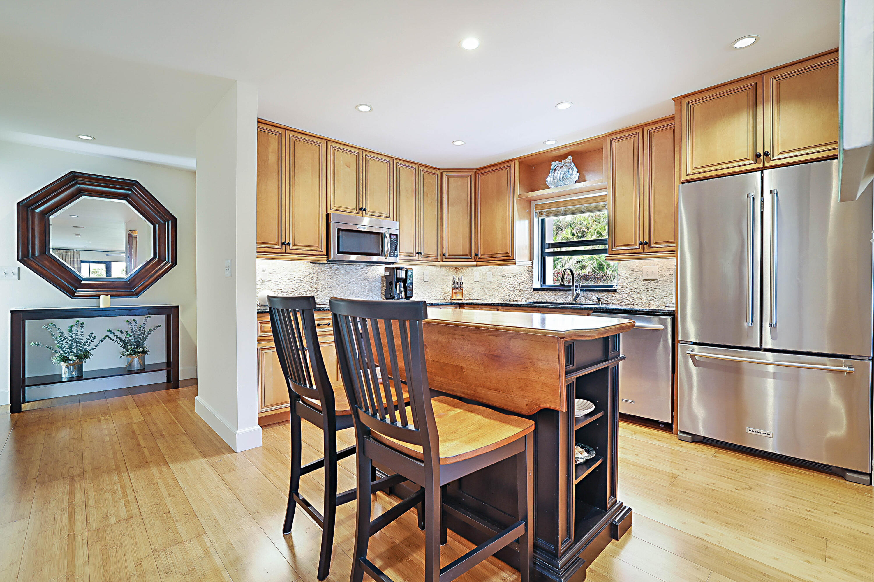 BROADVIEW CONDO - Residential Lease