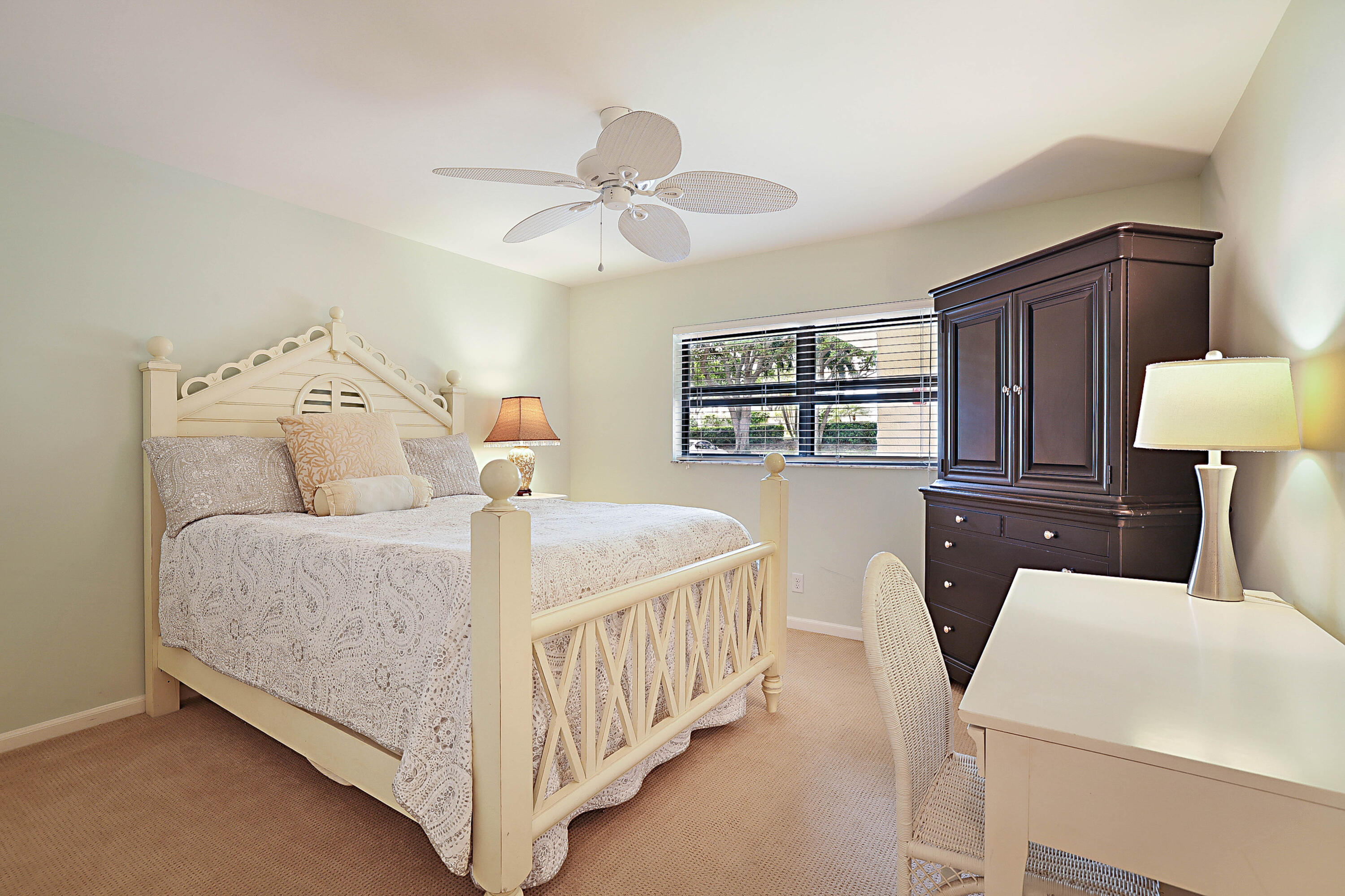 BROADVIEW CONDO - Residential Lease