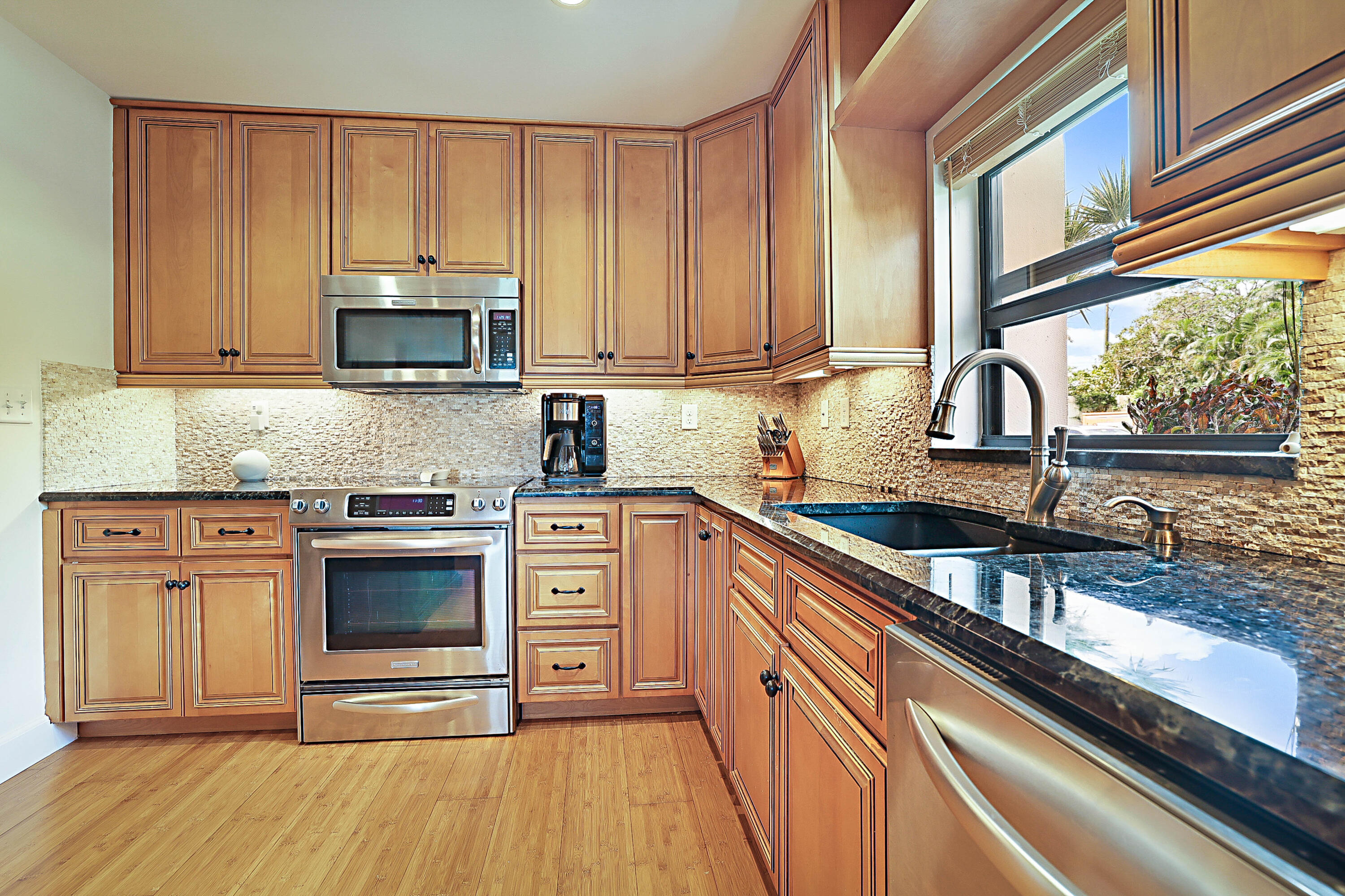 BROADVIEW CONDO - Residential Lease