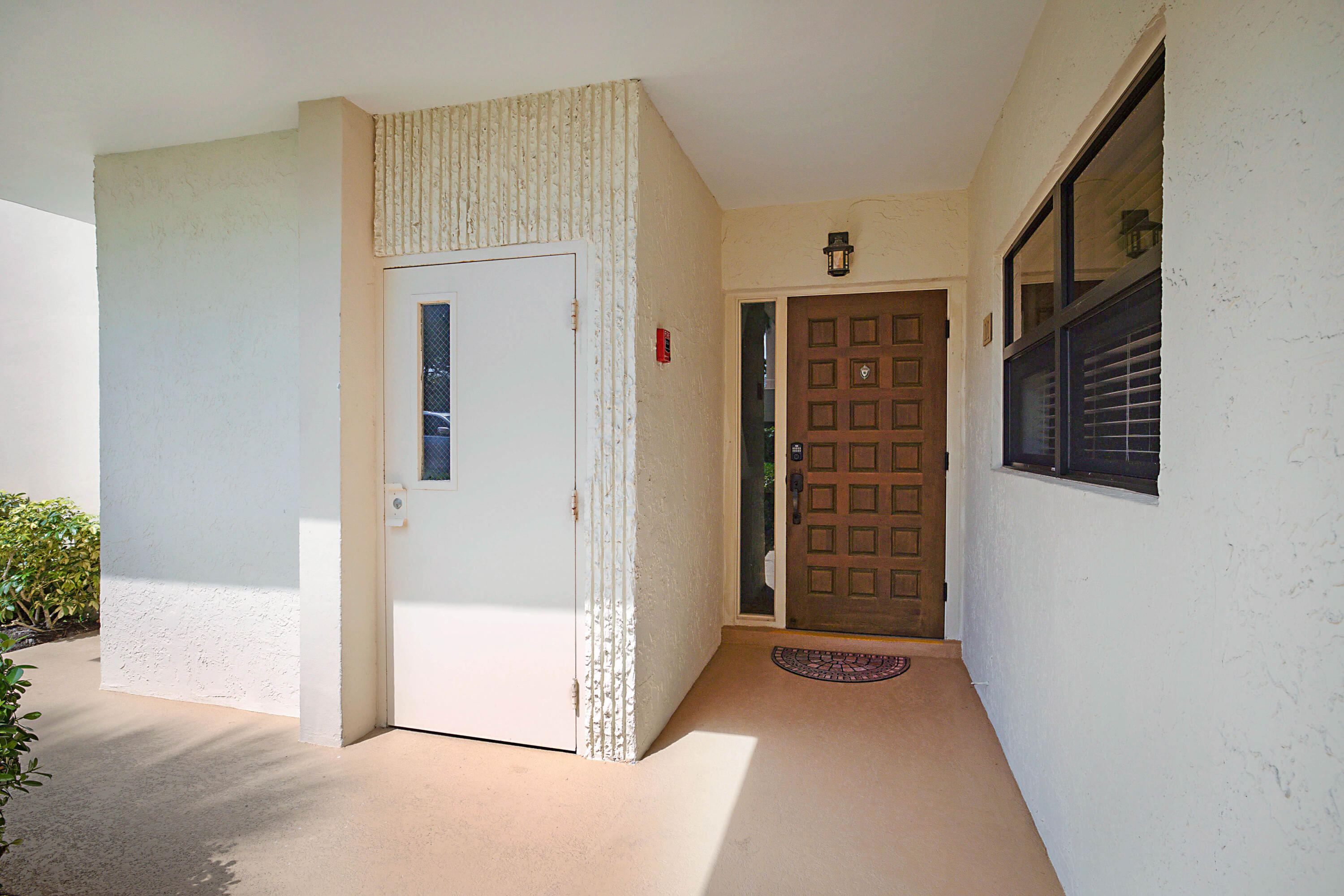 BROADVIEW CONDO - Residential Lease