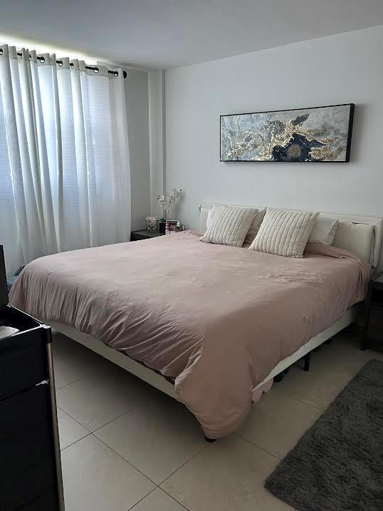 LIGHTHOUSE POINT PLAZA - Residential