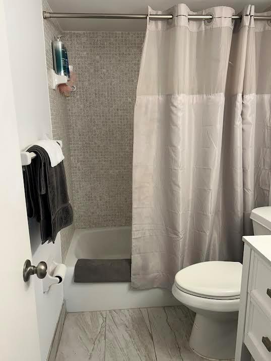 LIGHTHOUSE POINT PLAZA - Residential