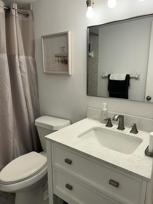 LIGHTHOUSE POINT PLAZA - Residential