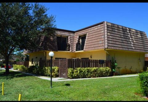 4200 Turnberry Circle 1401 Lake Worth FL 33467