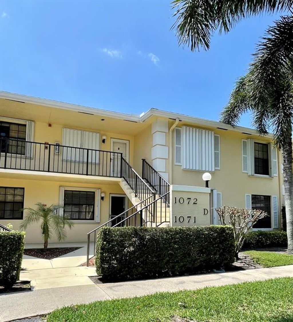 Photo of 1072 Keystone Drive #D, Jupiter, FL 33458 (MLS # R10885921)