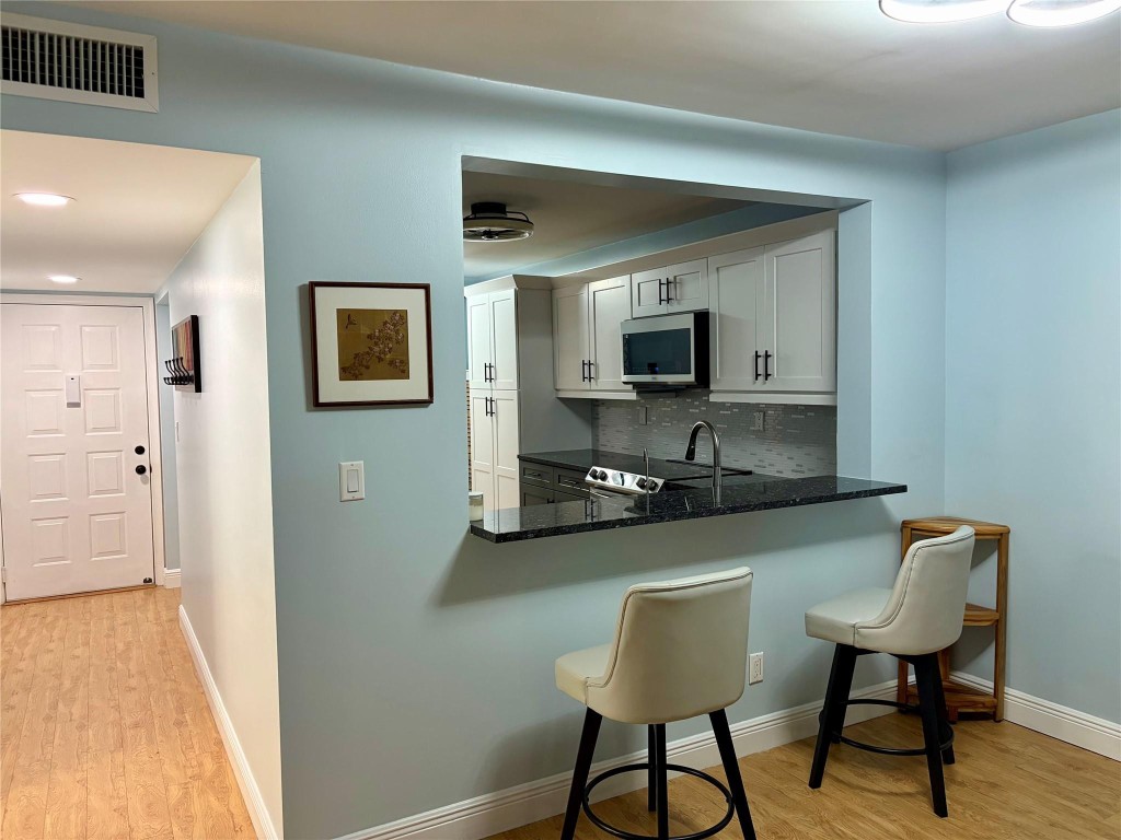 DEVON CONDOMINIUM - Residential