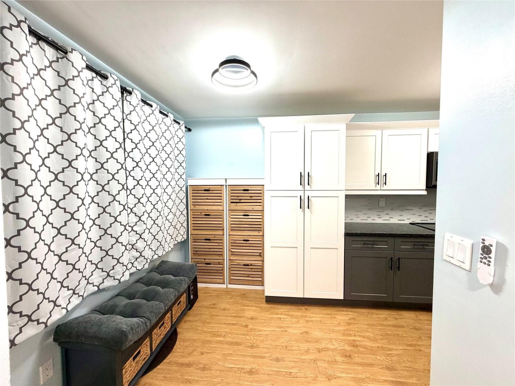 DEVON CONDOMINIUM - Residential