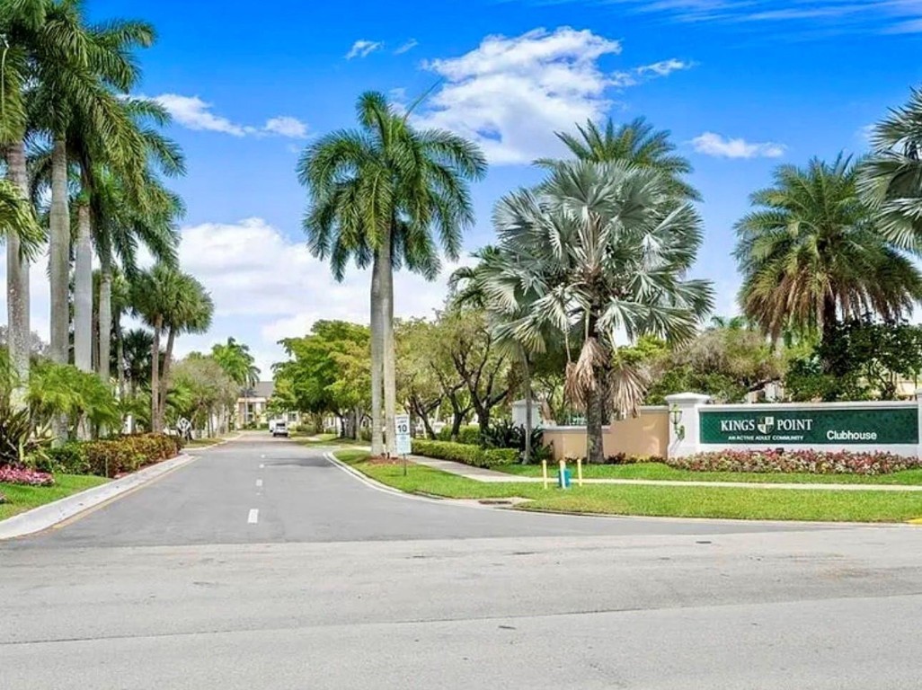 DEVON CONDOMINIUM - Residential