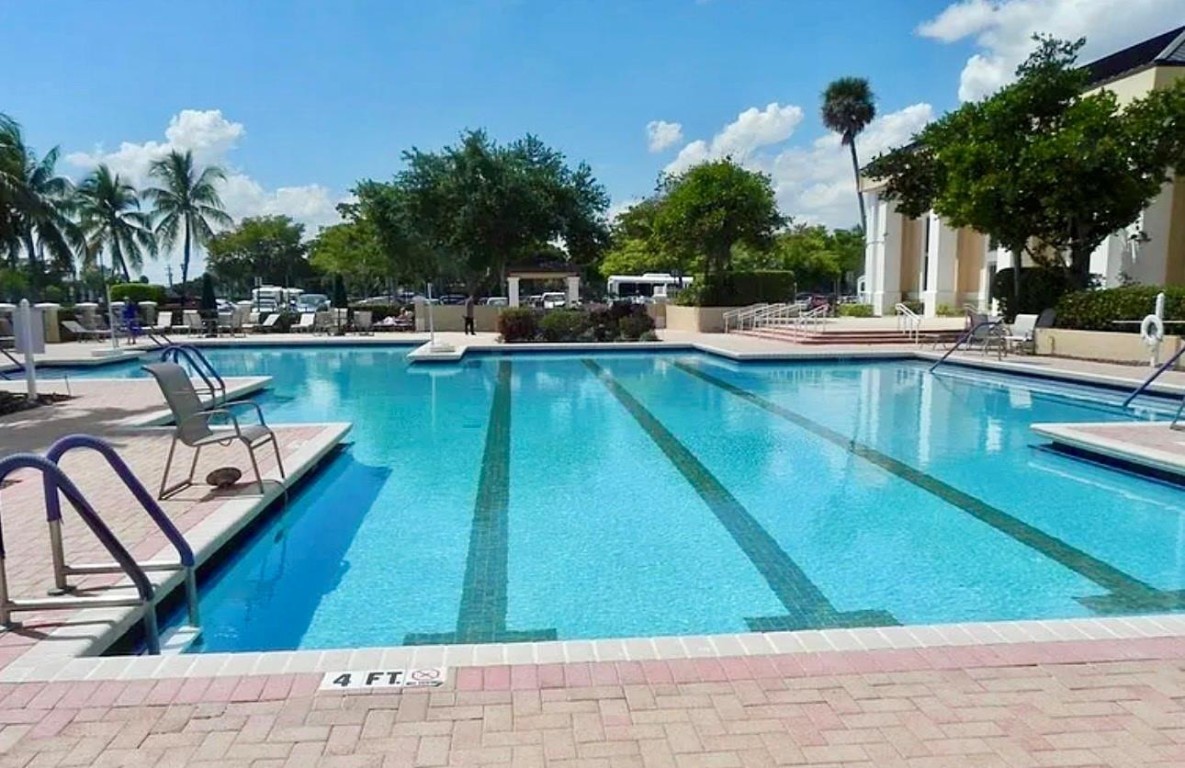 DEVON CONDOMINIUM - Residential