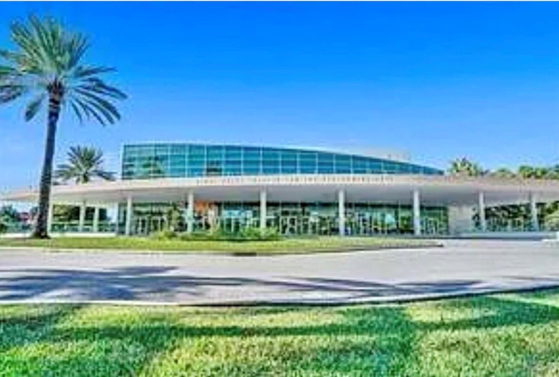 DEVON CONDOMINIUM - Residential