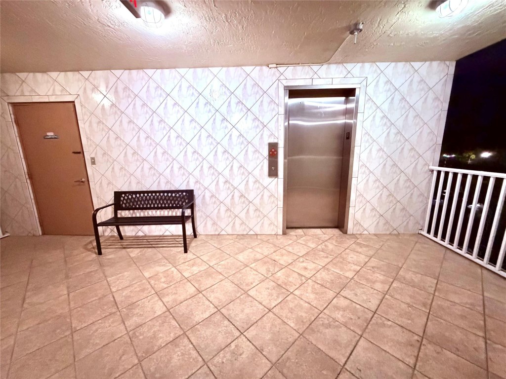 DEVON CONDOMINIUM - Residential