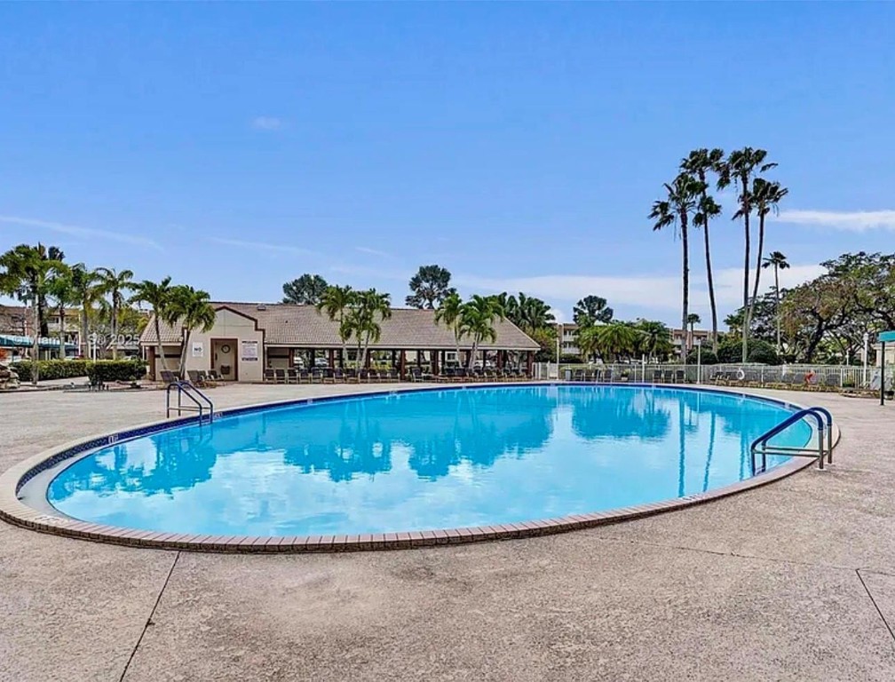 DEVON CONDOMINIUM - Residential