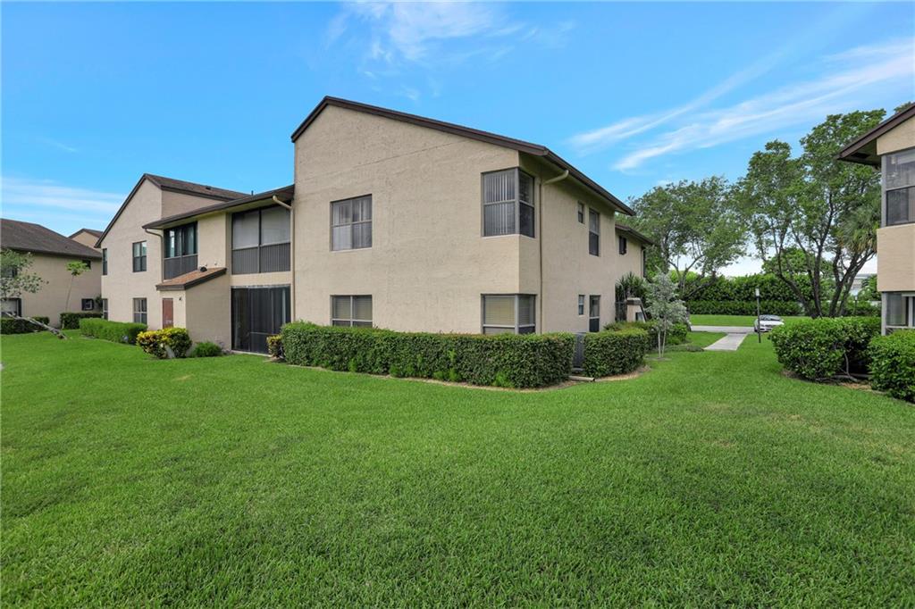 Boca Glades - Residential