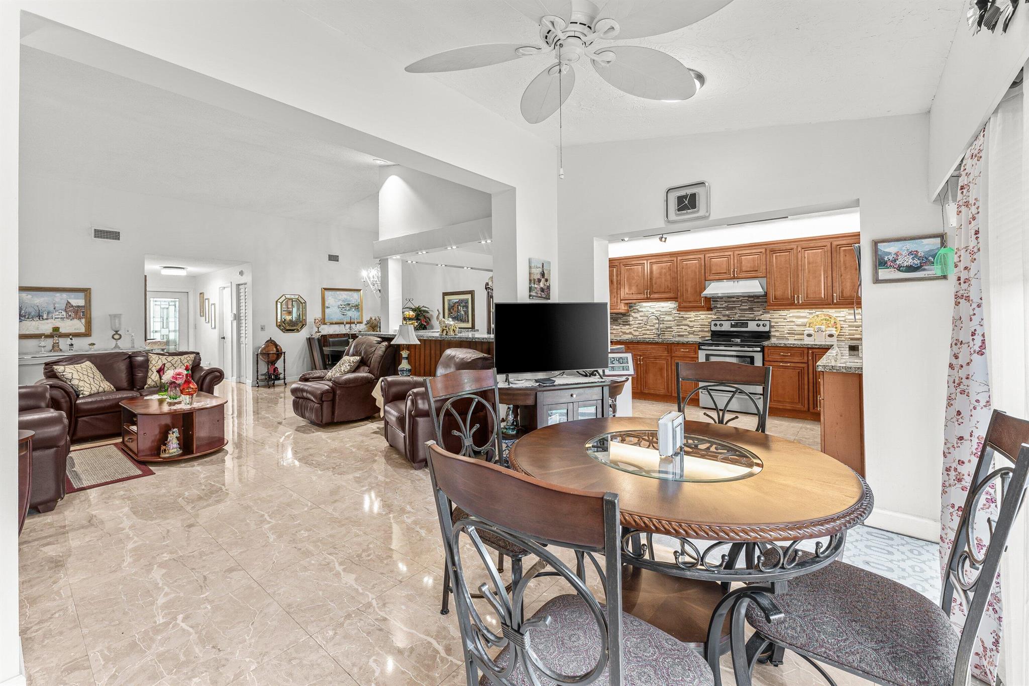 Poinciana Place Town Home - Residential