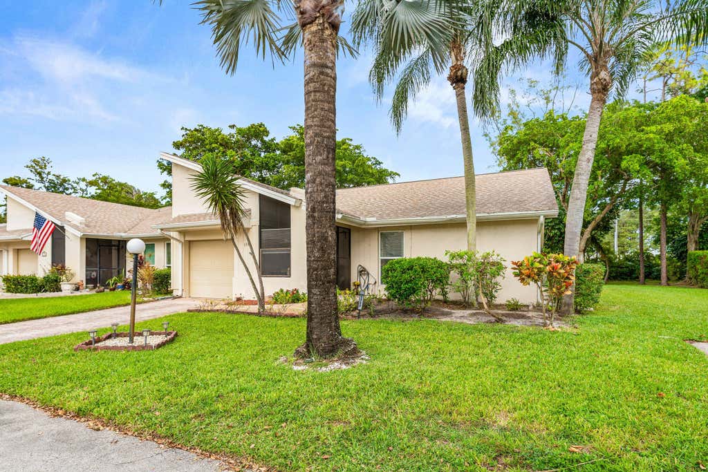 Photo of 6989 Quince Lane, Lake Worth, FL 33467 (MLS # R11137032)
