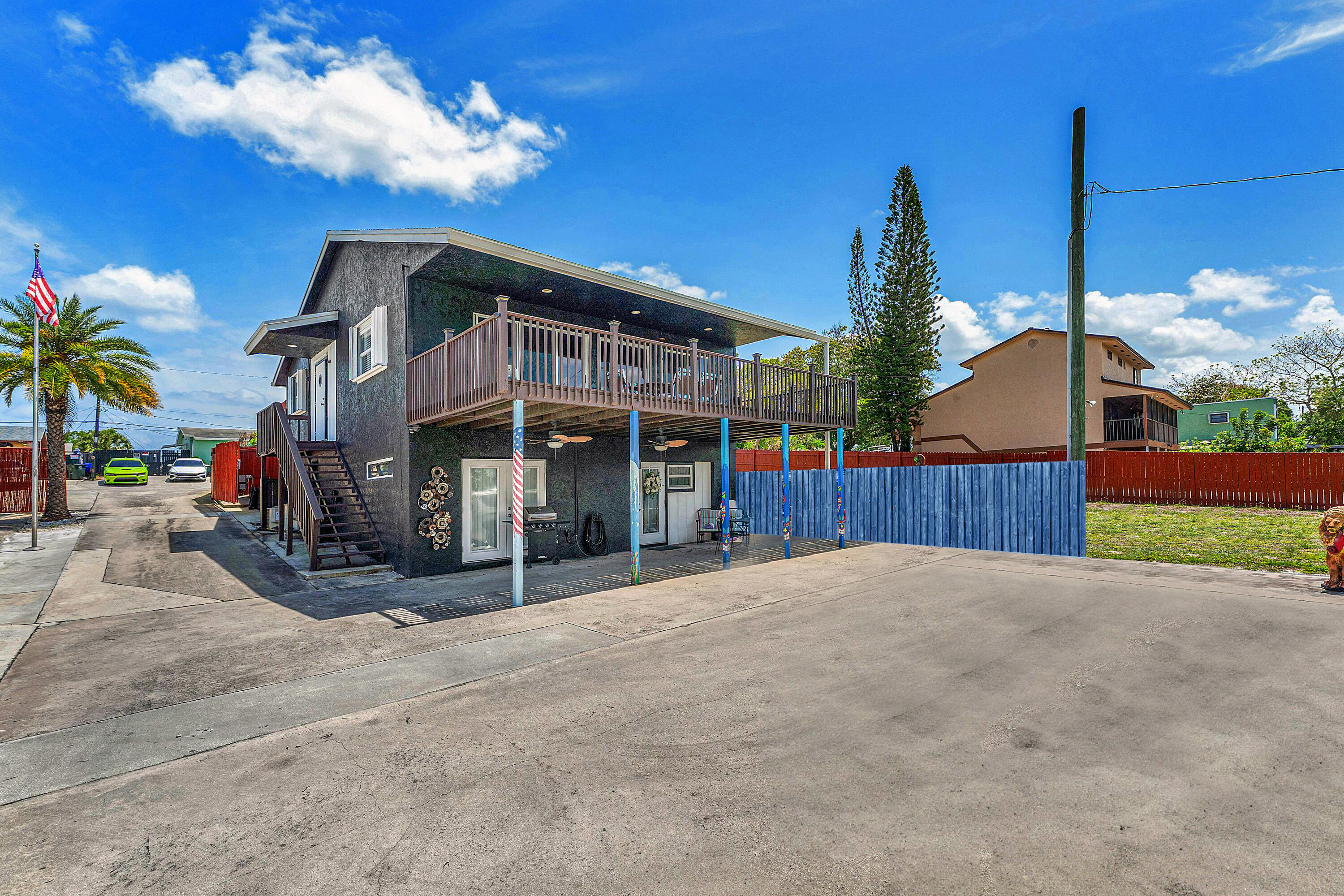 S/D OF 21-44-43, W 1/2 IN - Residential