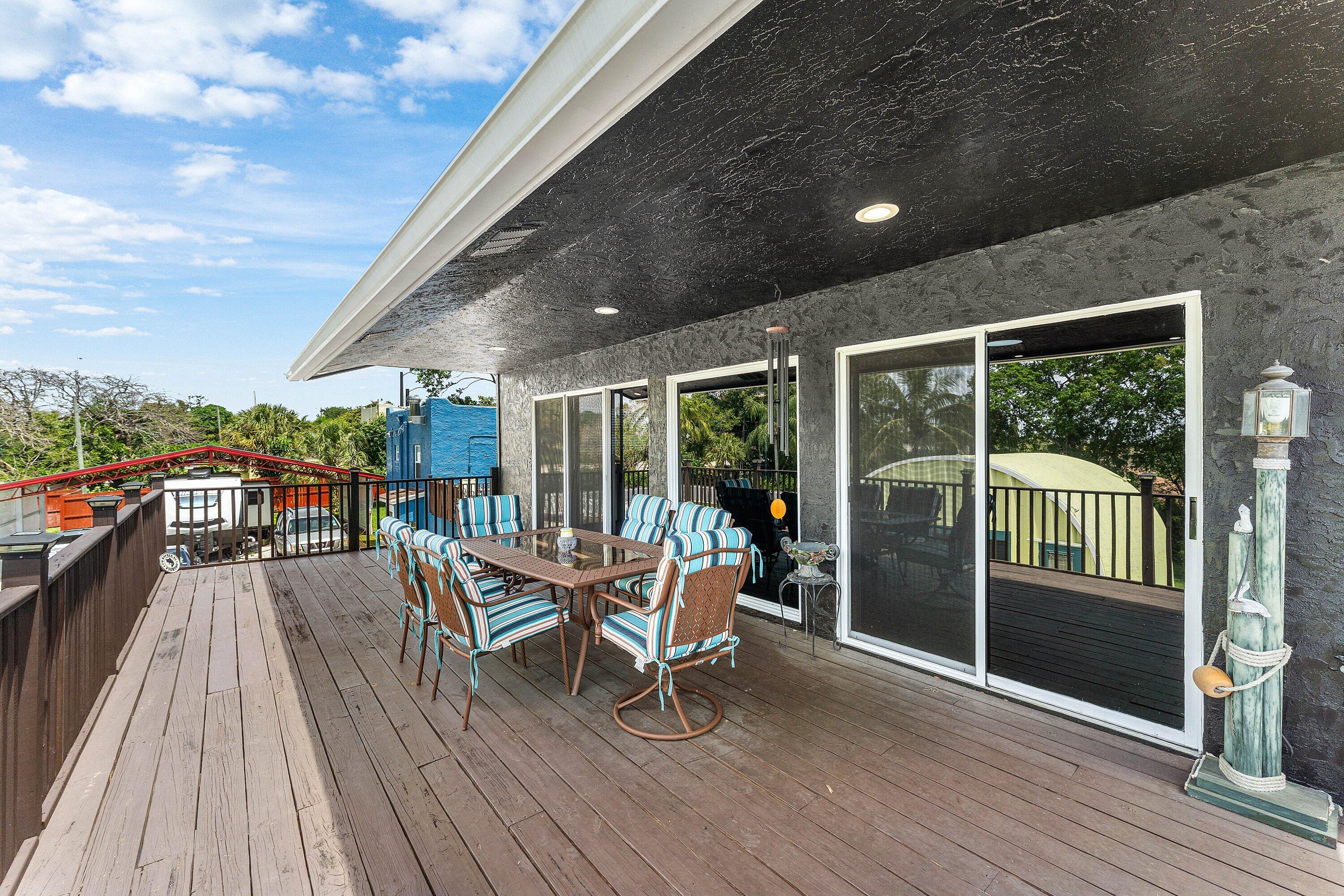 S/D OF 21-44-43, W 1/2 IN - Residential