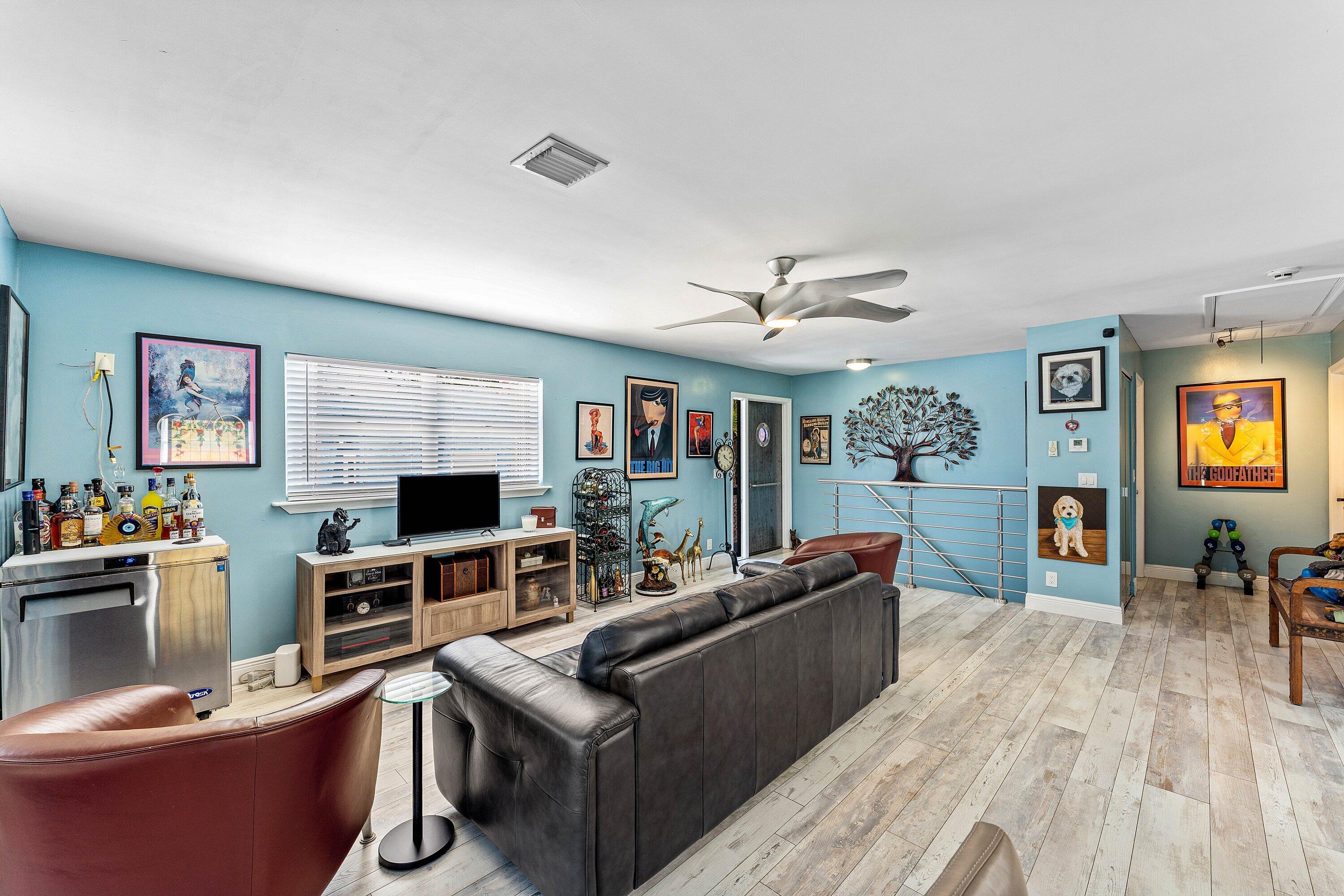 S/D OF 21-44-43, W 1/2 IN - Residential