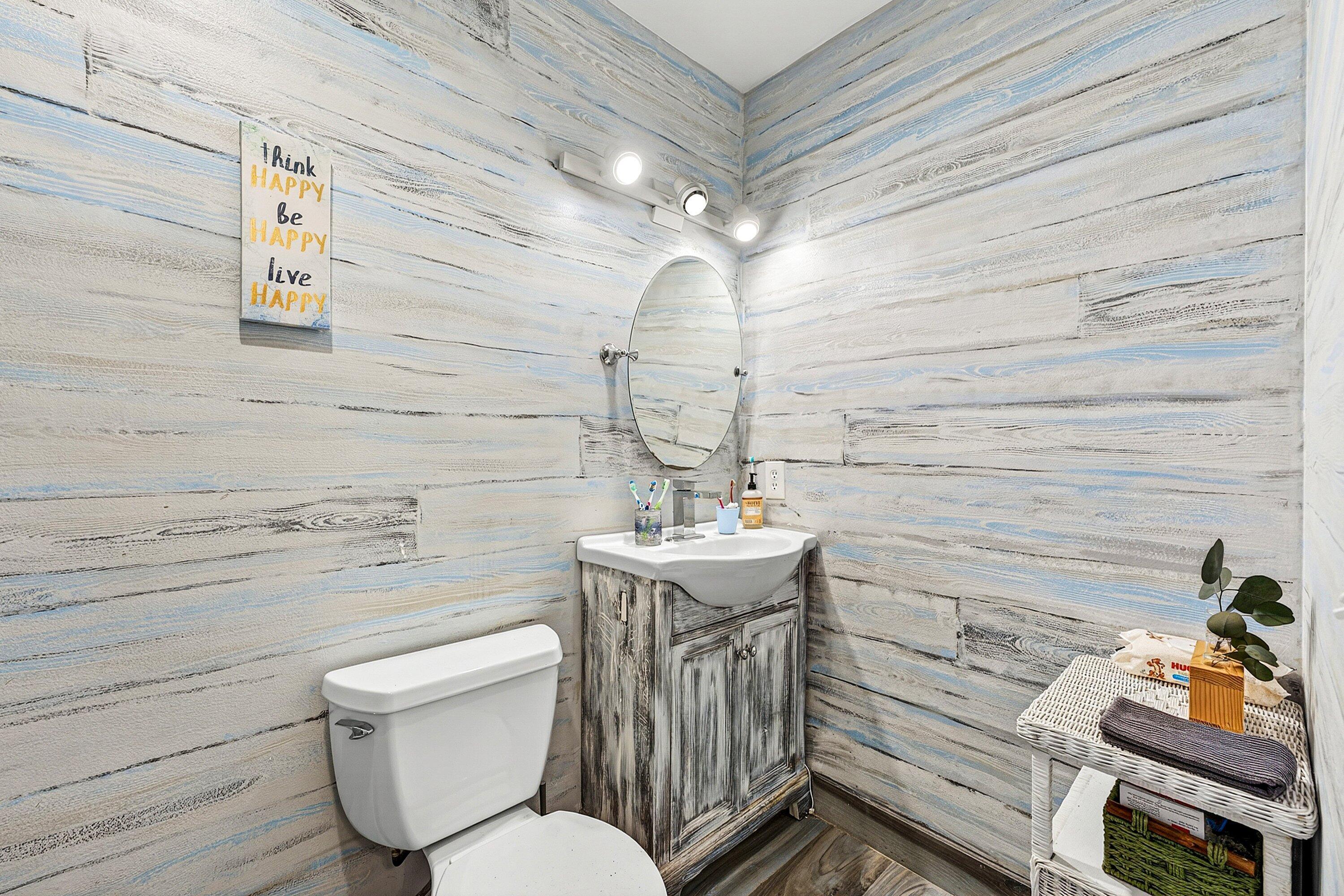 S/D OF 21-44-43, W 1/2 IN - Residential