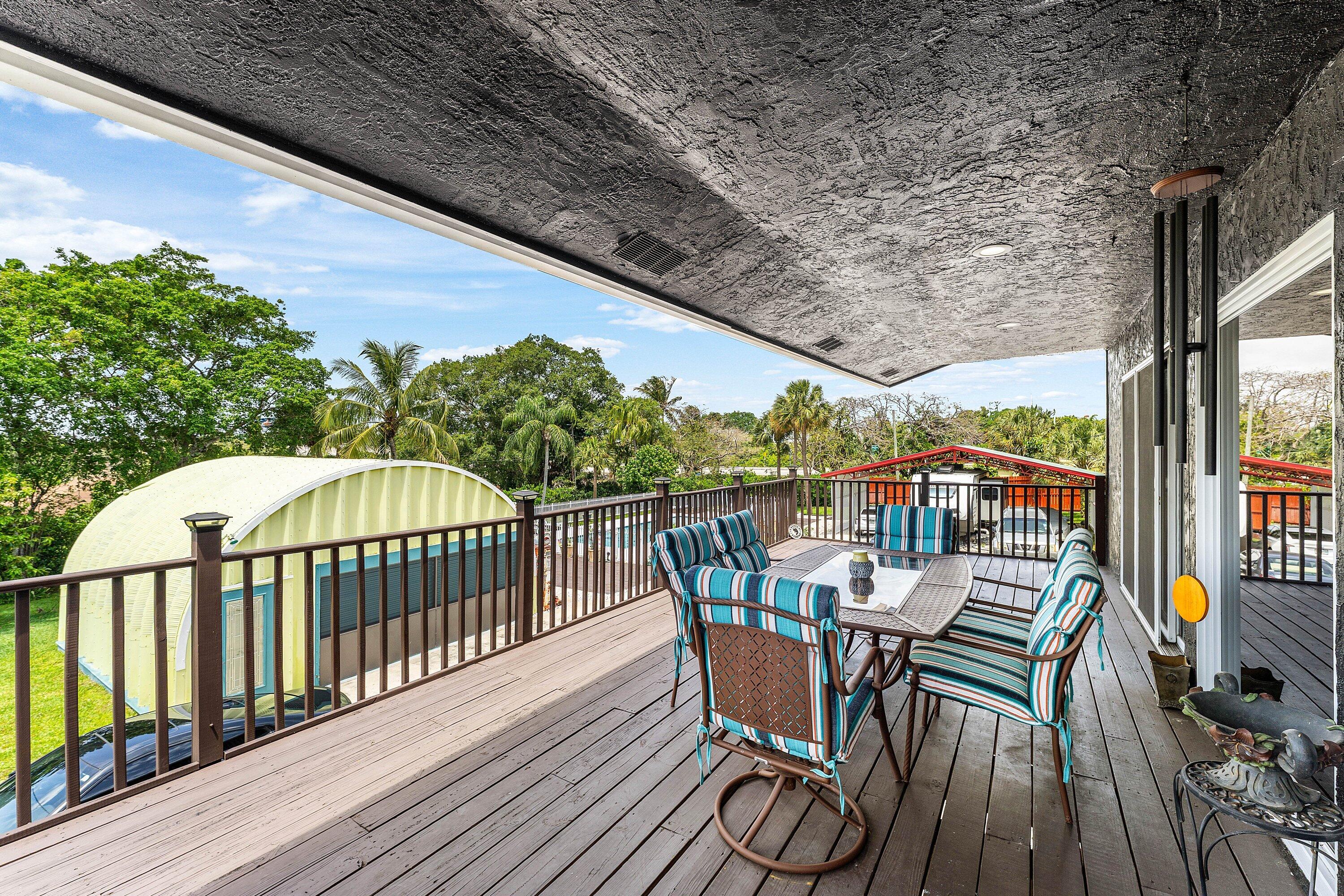 S/D OF 21-44-43, W 1/2 IN - Residential