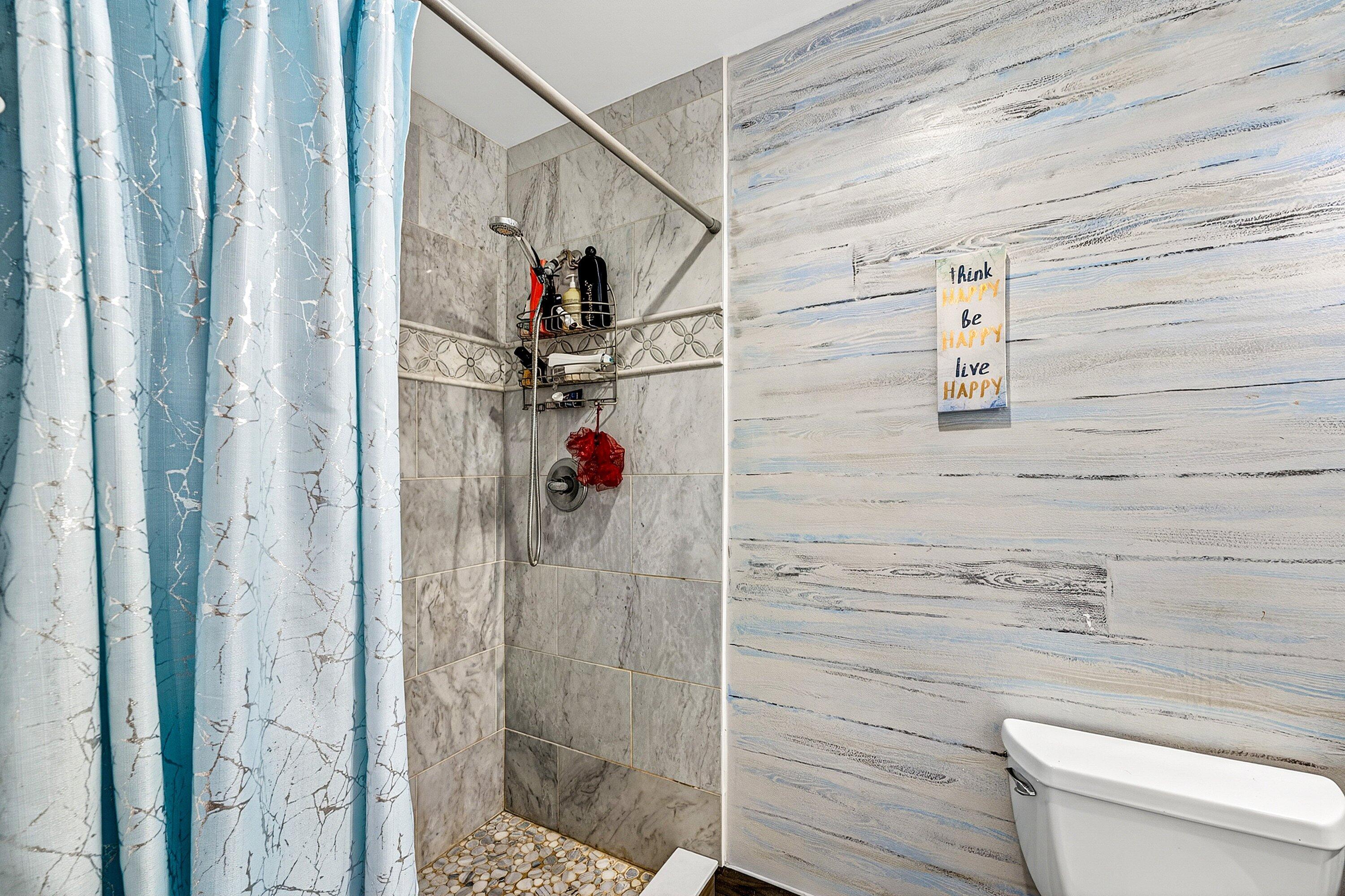 S/D OF 21-44-43, W 1/2 IN - Residential