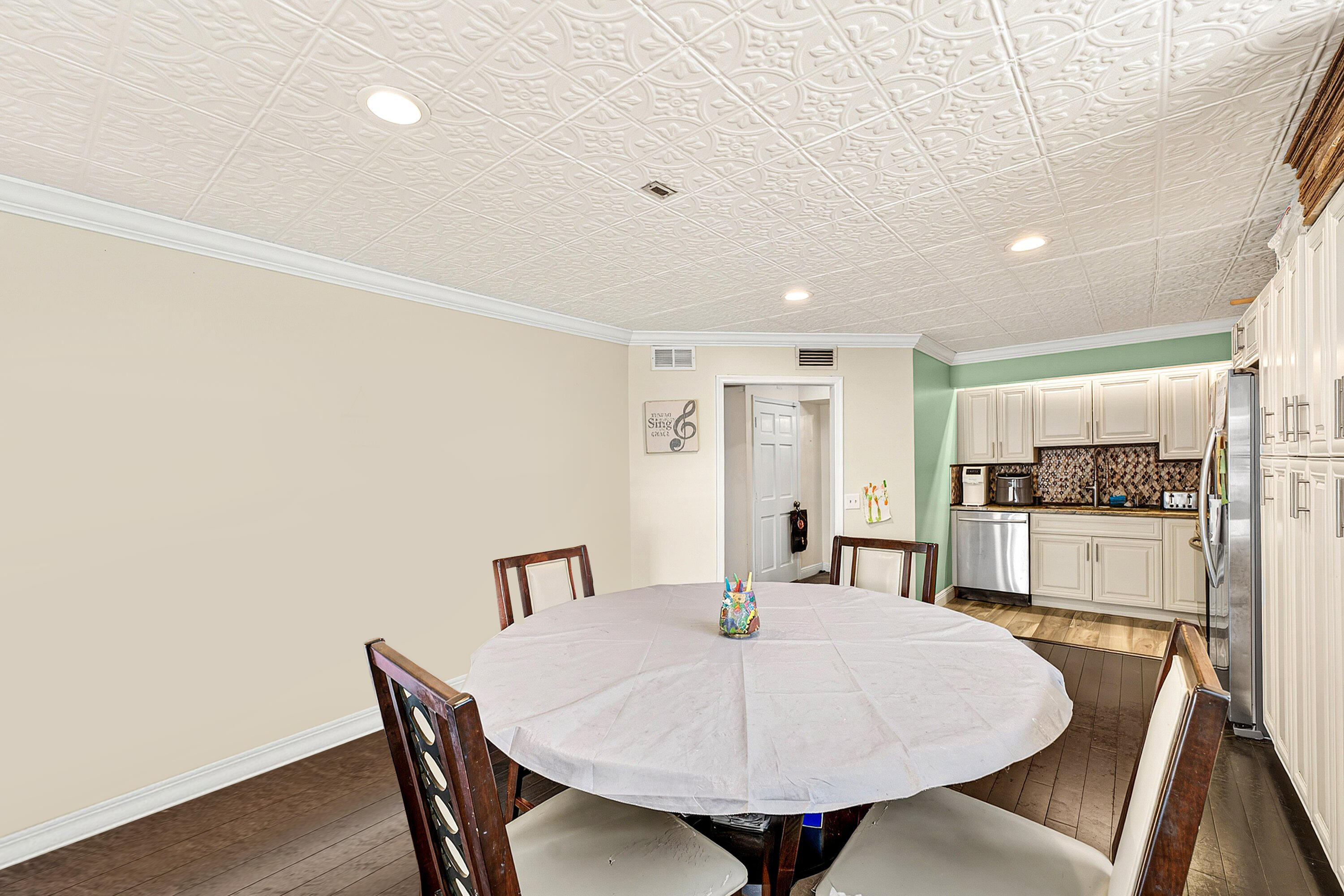 S/D OF 21-44-43, W 1/2 IN - Residential