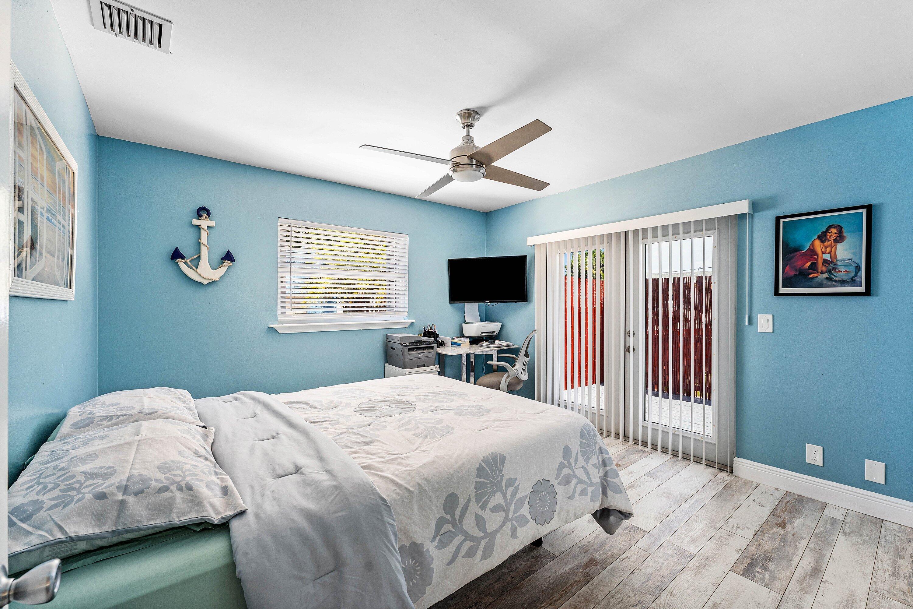 S/D OF 21-44-43, W 1/2 IN - Residential