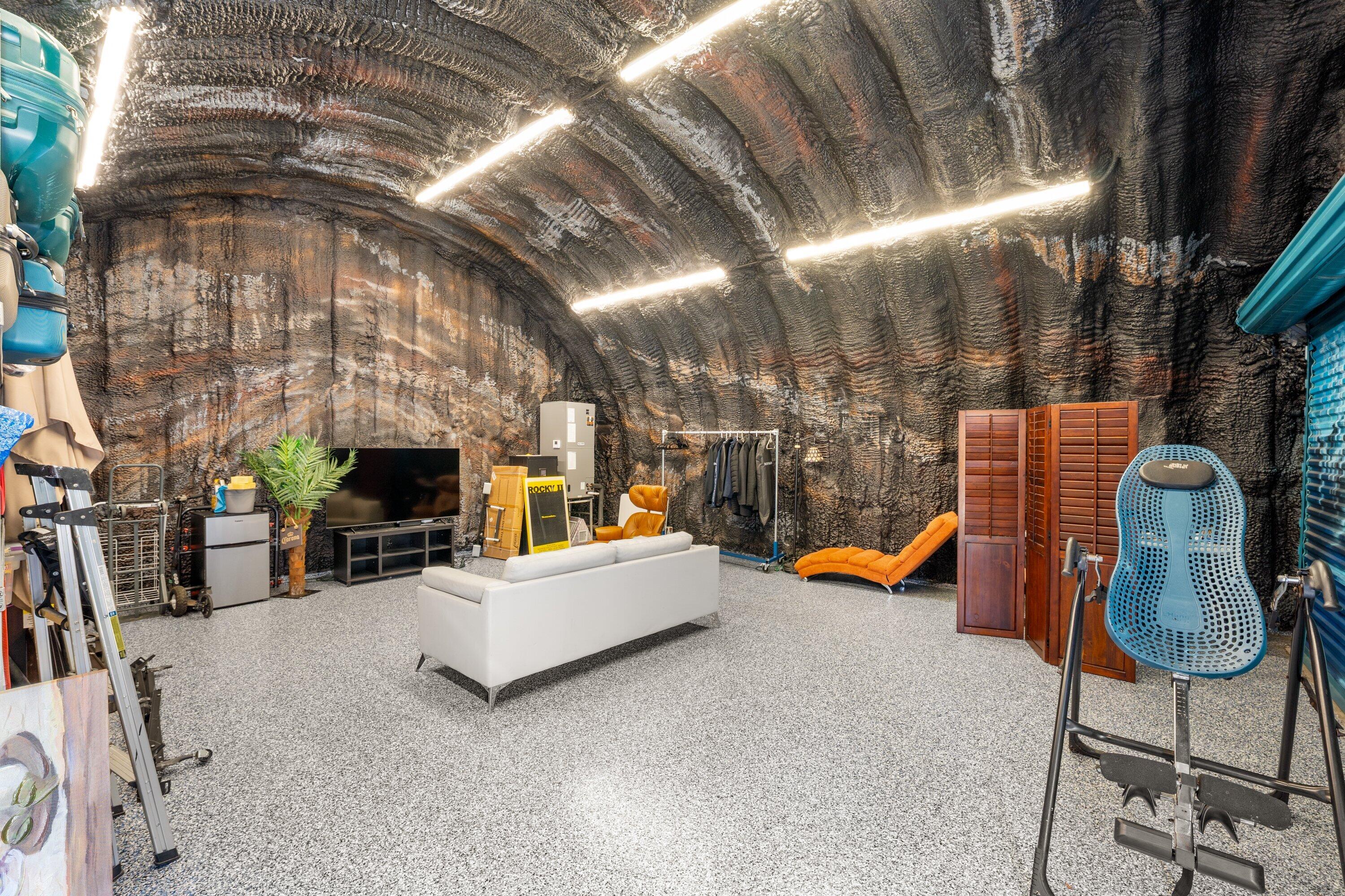 S/D OF 21-44-43, W 1/2 IN - Residential
