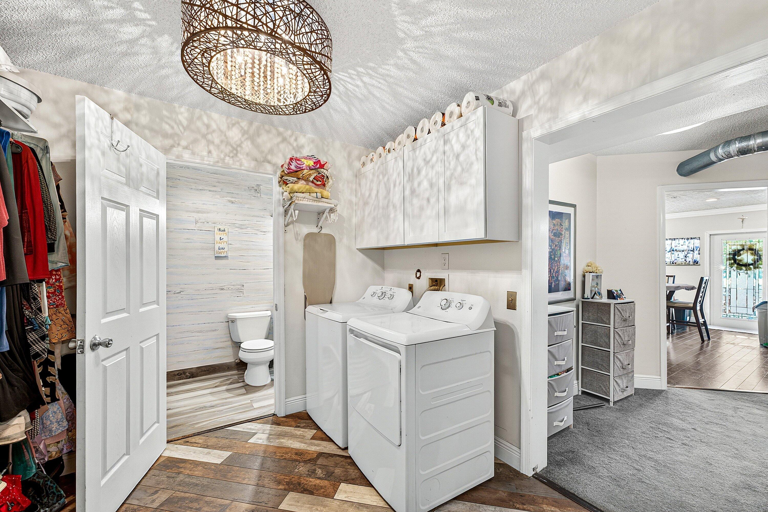 S/D OF 21-44-43, W 1/2 IN - Residential