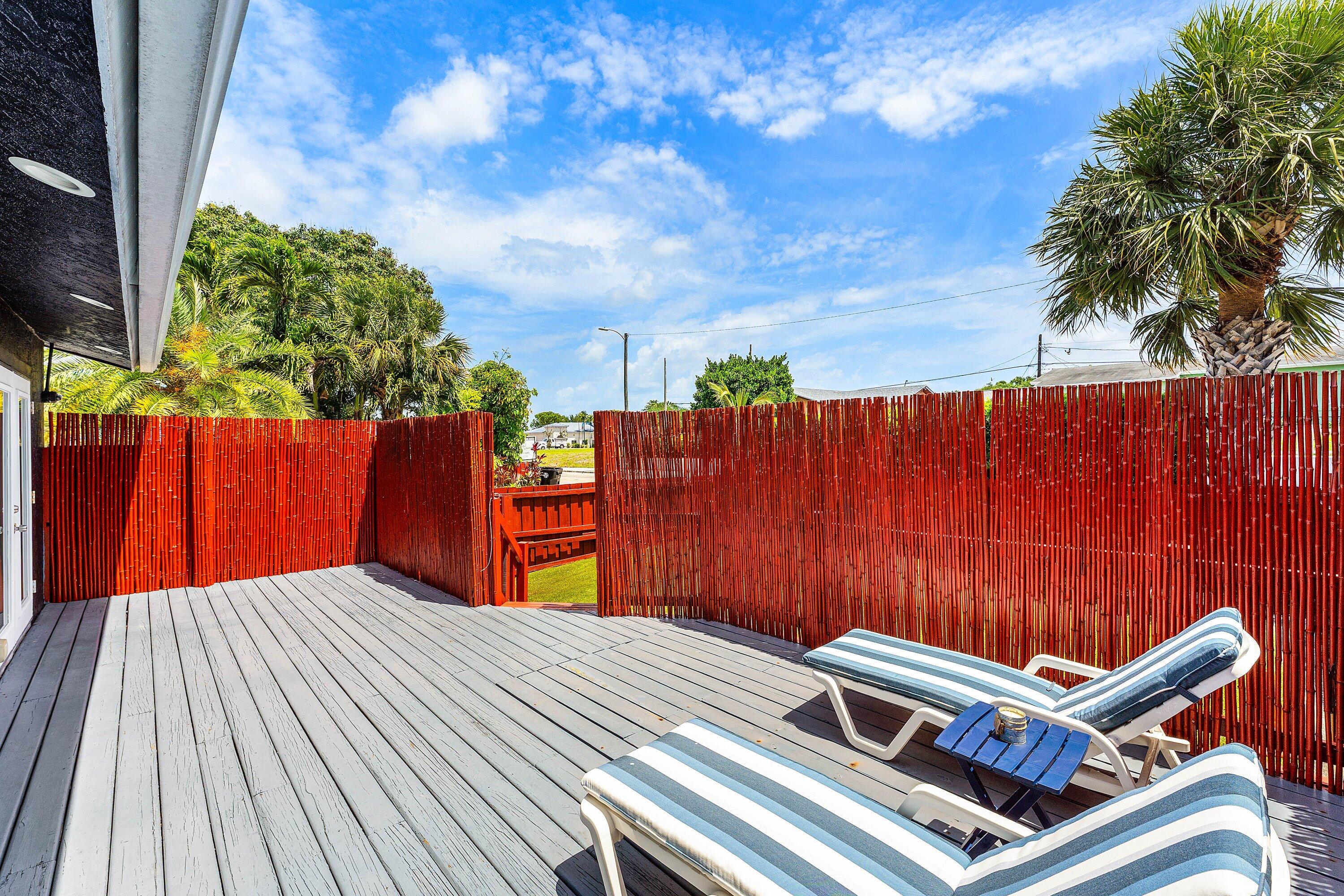 S/D OF 21-44-43, W 1/2 IN - Residential